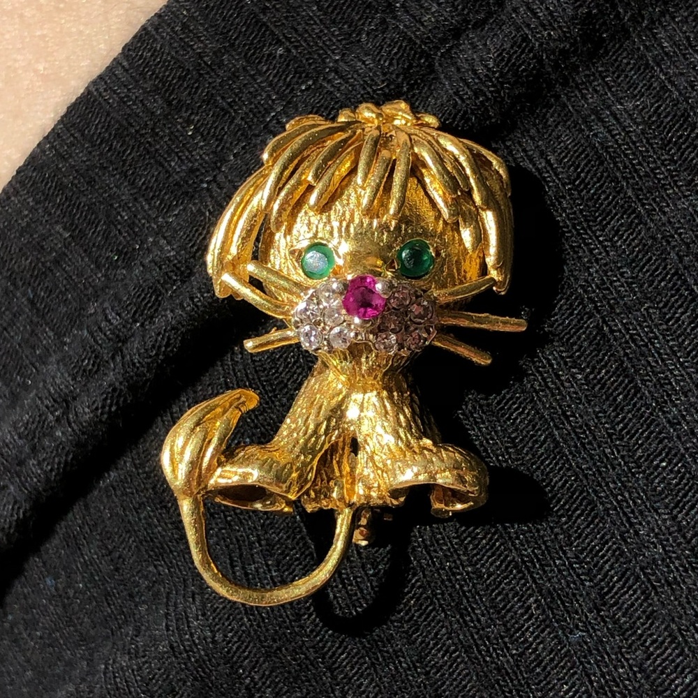 🦁Vintage🦁 18K Gold Cartoon Lion Brooch with Diamonds, Emeralds & Ruby